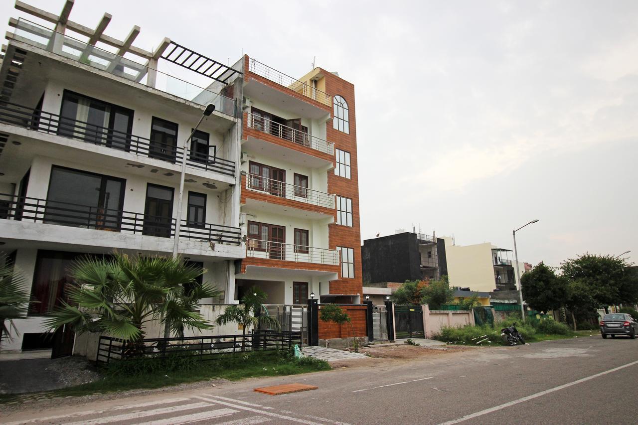 نويدا Oyo 9192 Hotel Raghav Residency المظهر الخارجي الصورة