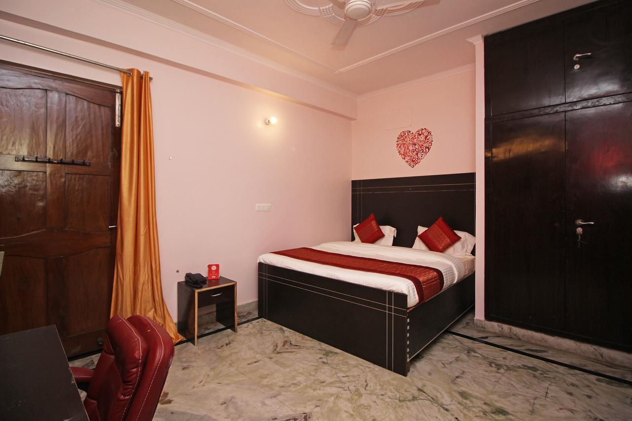 نويدا Oyo 9192 Hotel Raghav Residency المظهر الخارجي الصورة
