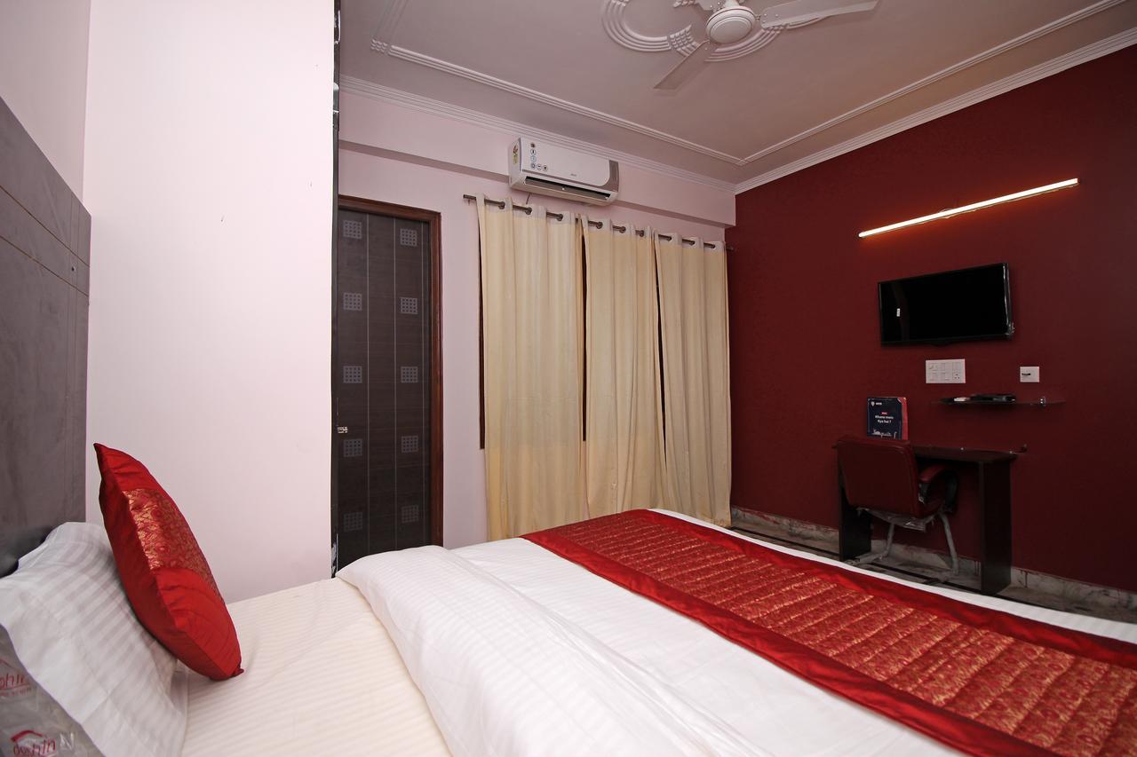 نويدا Oyo 9192 Hotel Raghav Residency المظهر الخارجي الصورة