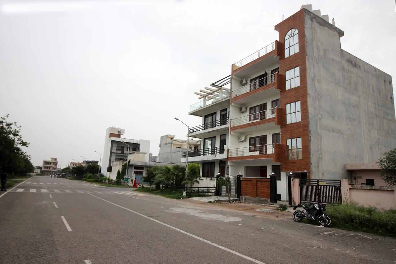 نويدا Oyo 9192 Hotel Raghav Residency المظهر الخارجي الصورة