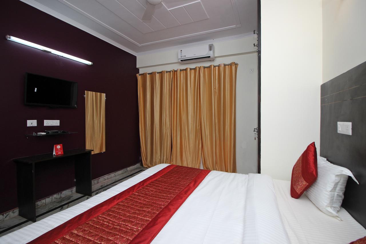 نويدا Oyo 9192 Hotel Raghav Residency المظهر الخارجي الصورة